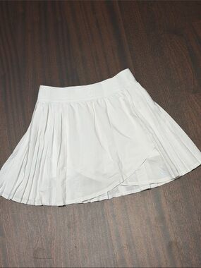 ALO White Pleated tennis  Skirt
